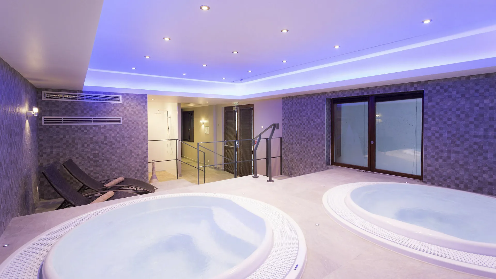 Hôtel Club mmv Les Arolles **** Val Thorens 4*,  France